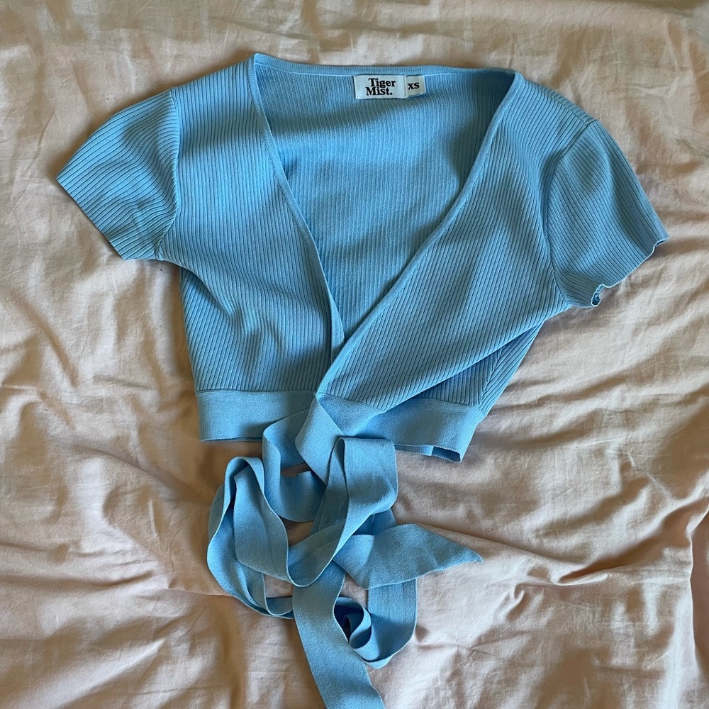 Blue Tie Top Tiger Mist